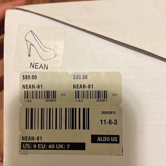 These shoes are perfect for wedding and formals or any special event!!! ❤️ - Picture 5 of 5